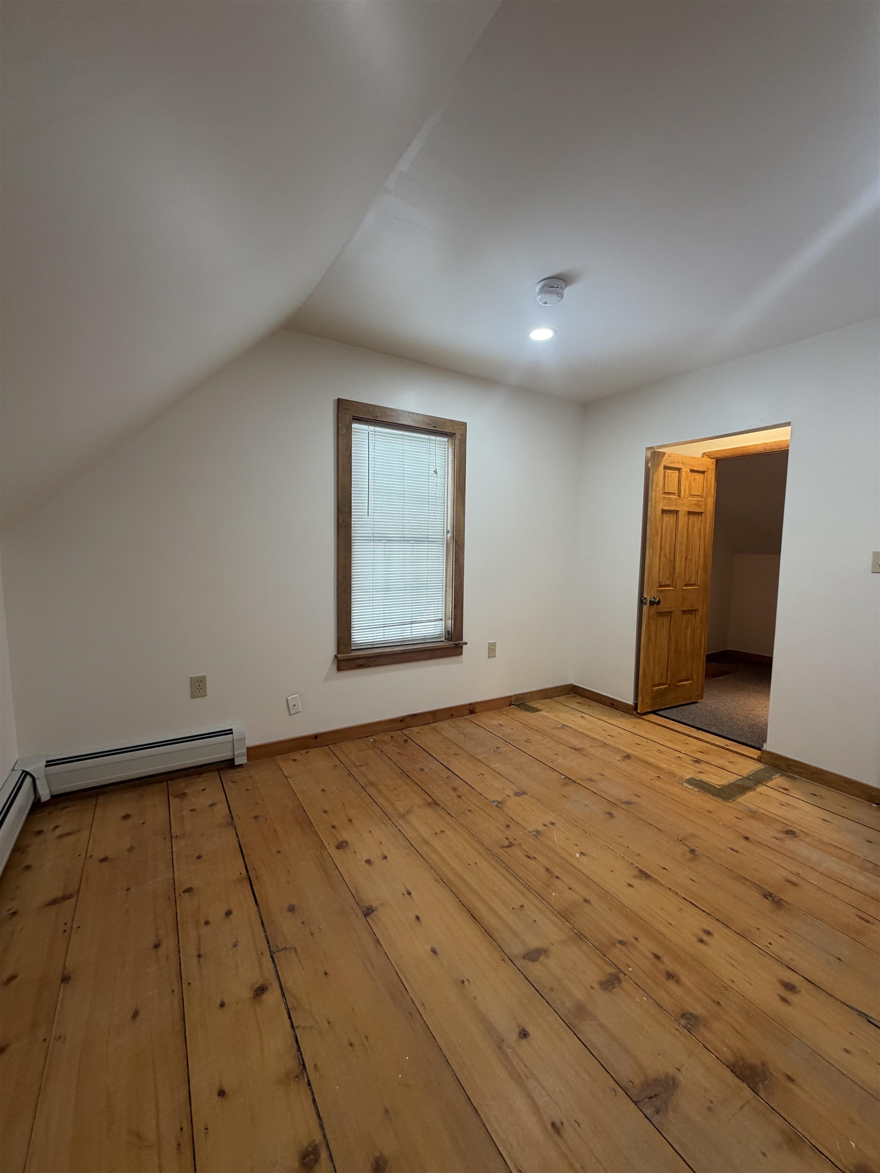 211 Main Street Ludlow, VT 05149 - Photo 7 of 18