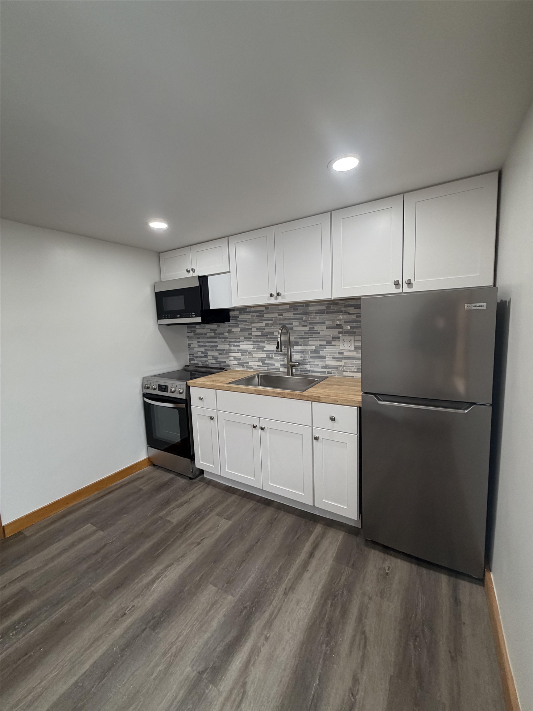 211 Main Street Ludlow, VT 05149 - Photo 9 of 18