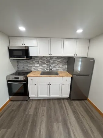 $2,100 | 211 Main Street, Ludlow, VT 05149