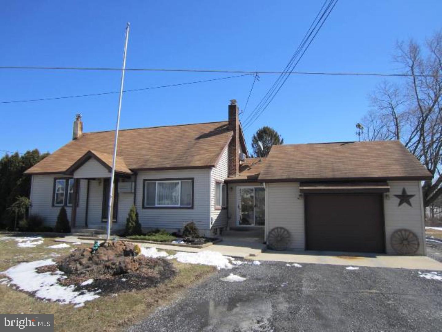 874 Municipal Road Walnutport, PA 18088 - Photo 1 of 25