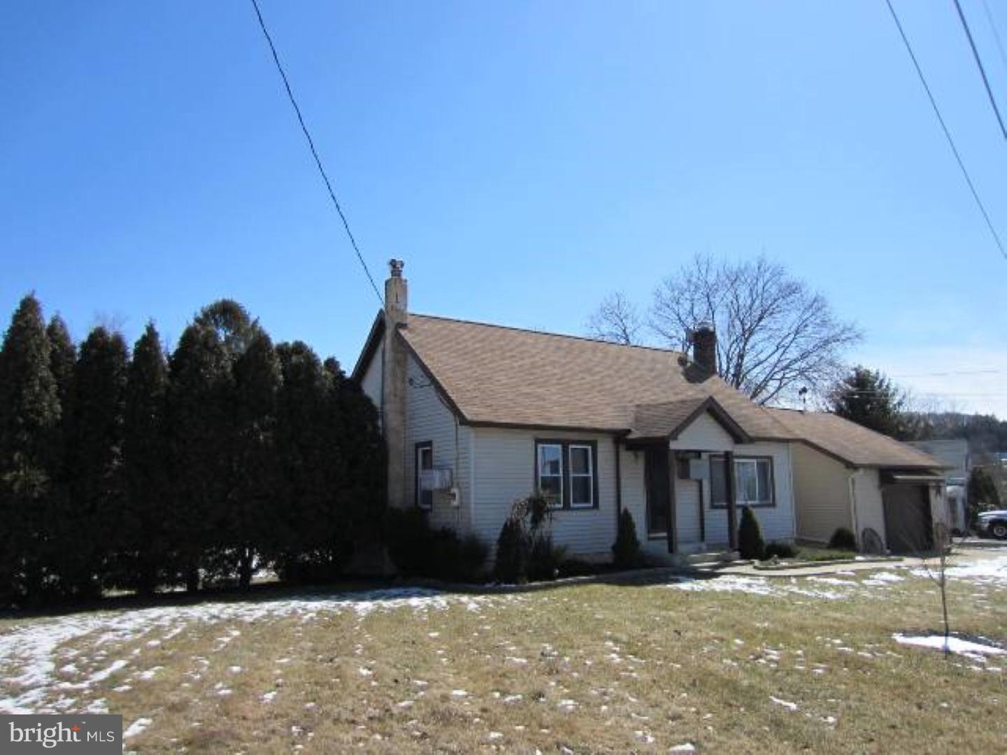 874 Municipal Road Walnutport, PA 18088 - Photo 2 of 25