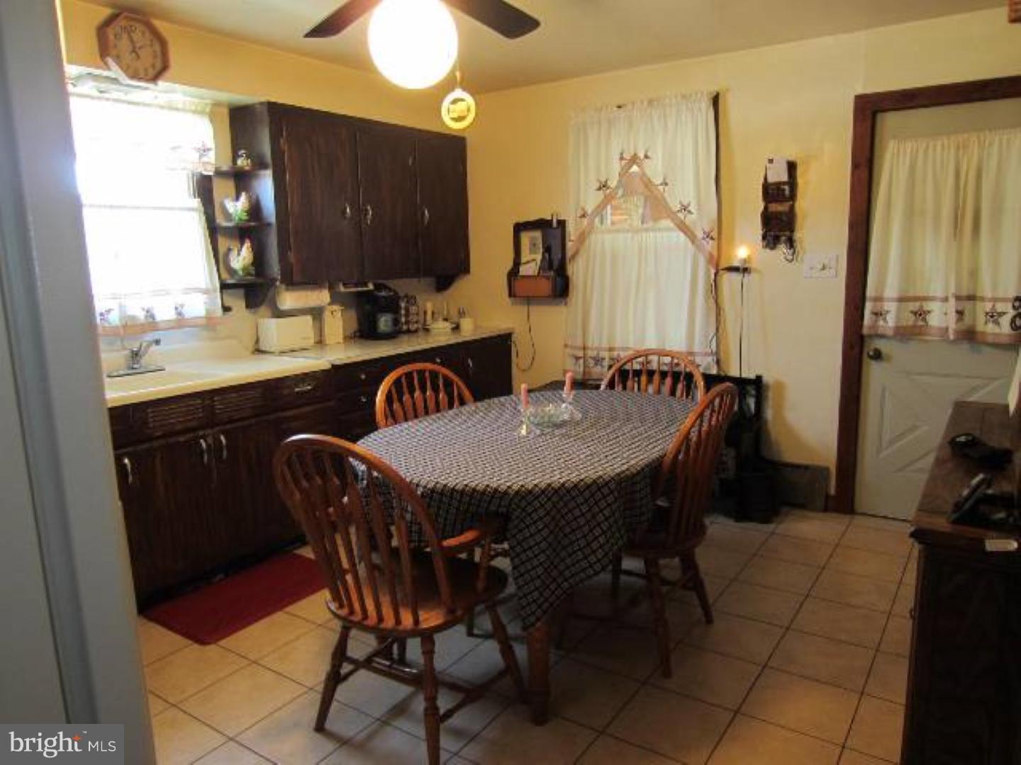 874 Municipal Road Walnutport, PA 18088 - Photo 8 of 25