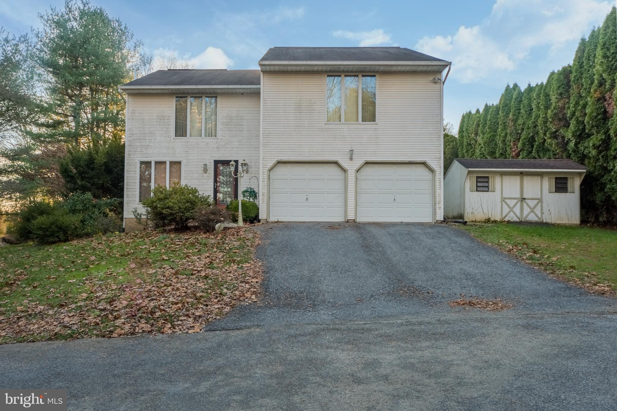 374 Ironstone Ridge Road Lancaster, PA 17603 - Photo 1 of 45