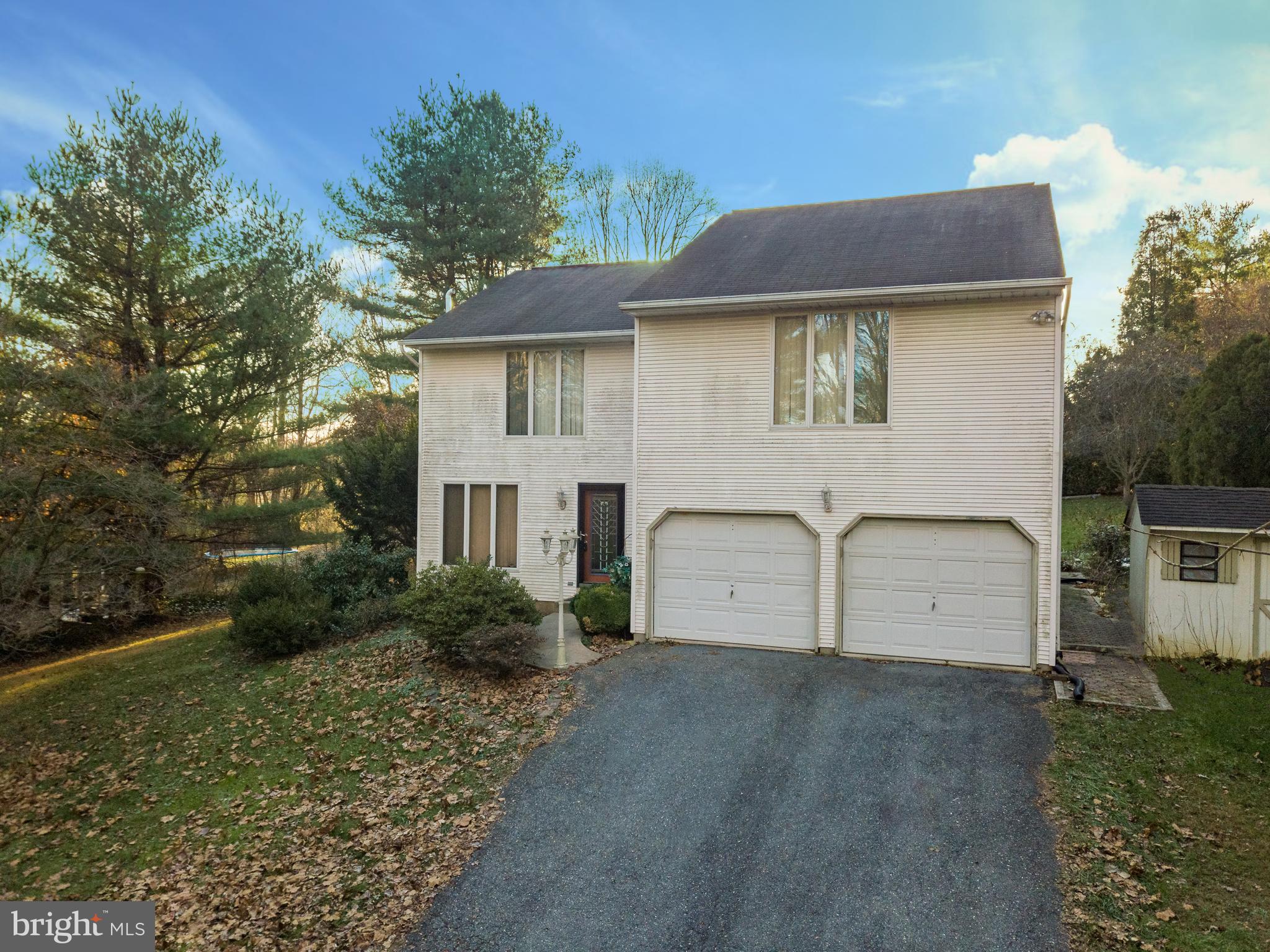 374 Ironstone Ridge Road Lancaster, PA 17603 - Photo 2 of 45