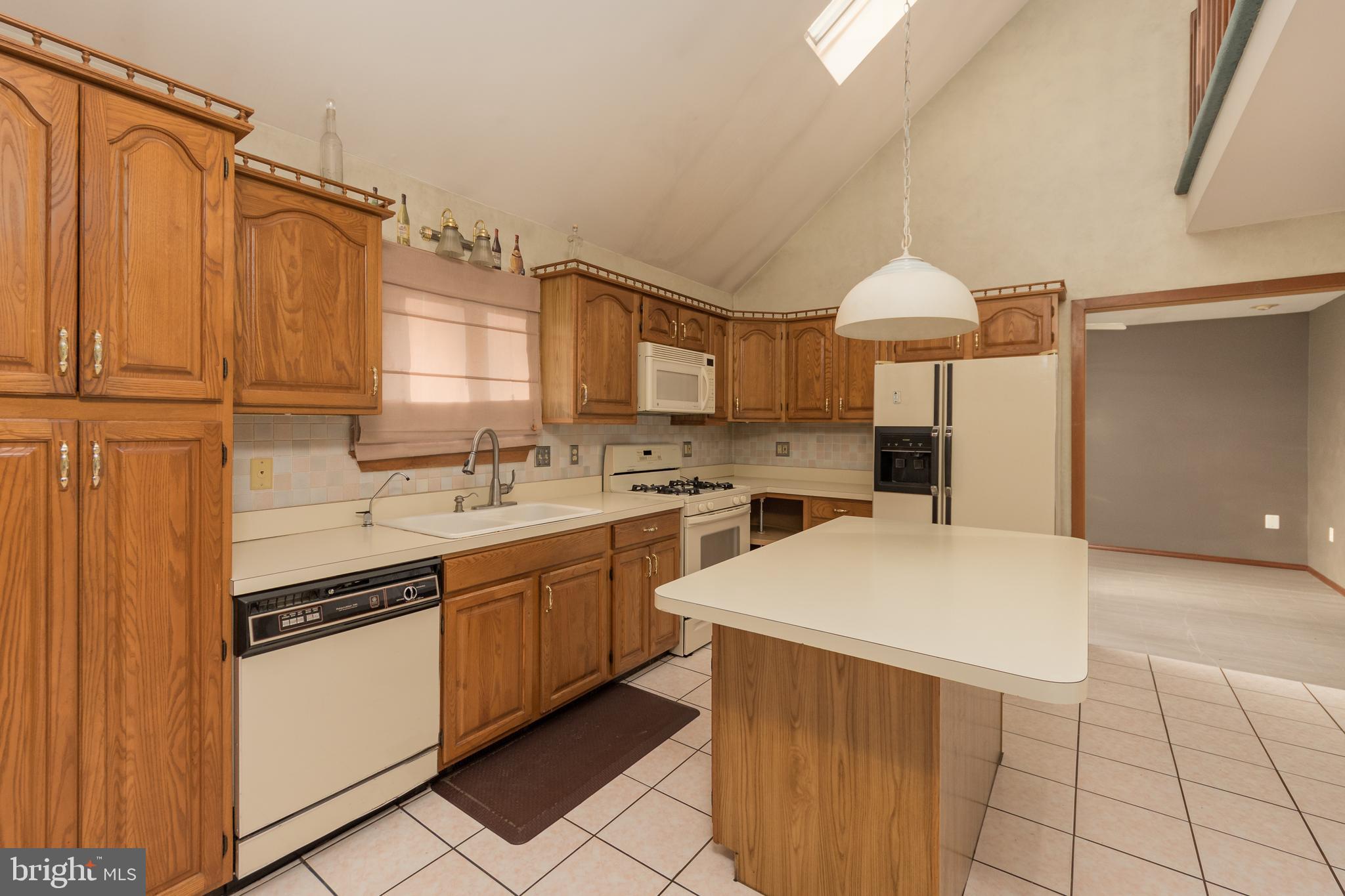 374 Ironstone Ridge Road Lancaster, PA 17603 - Photo 11 of 45