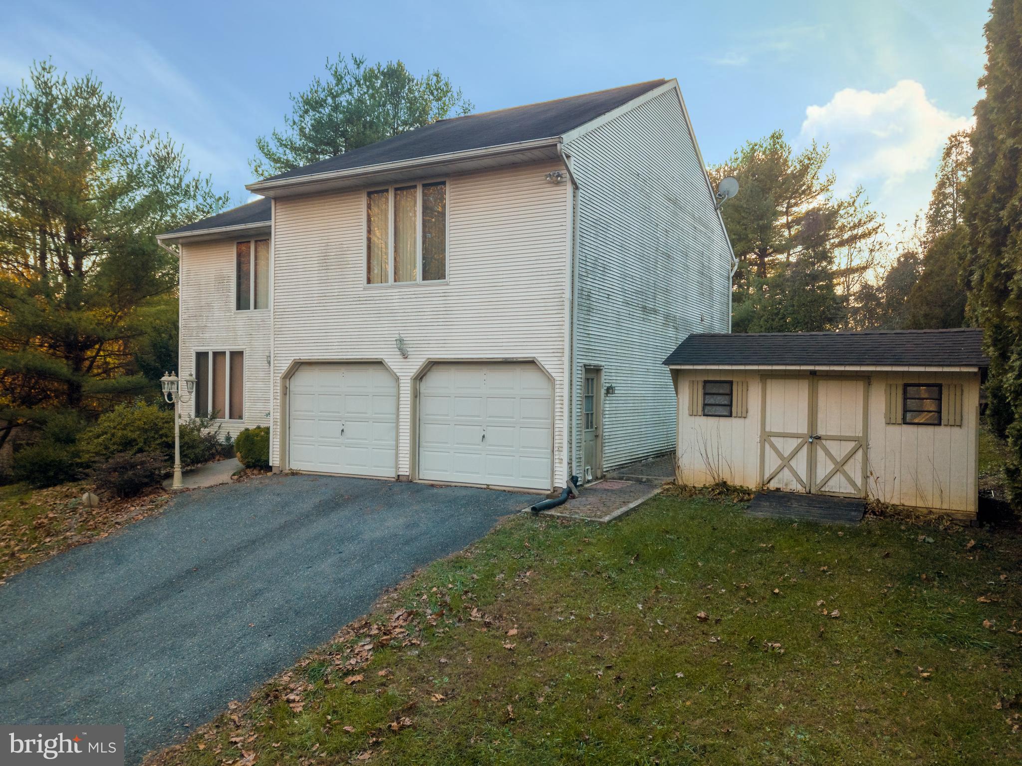 374 Ironstone Ridge Road Lancaster, PA 17603 - Photo 3 of 45