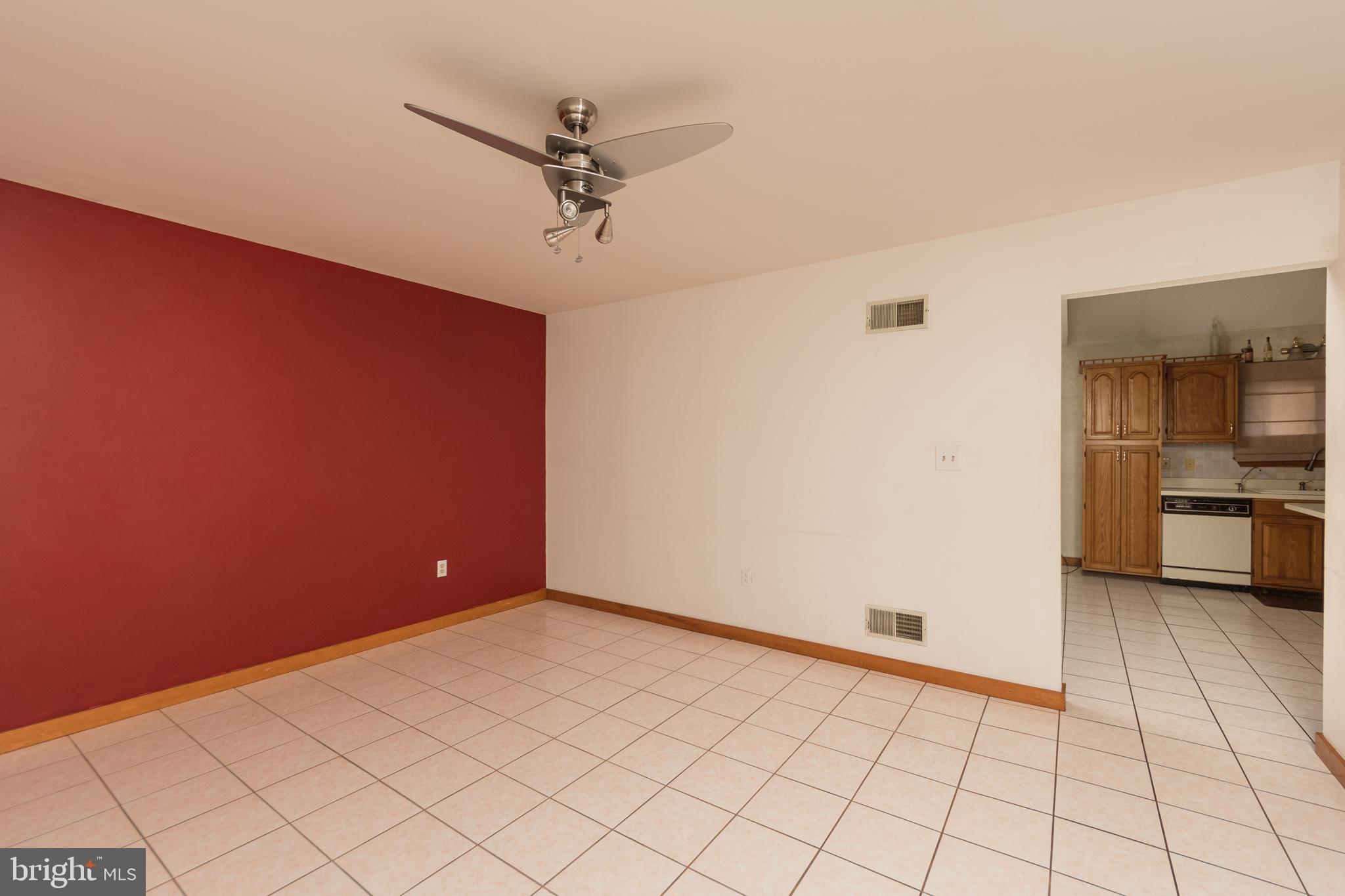 374 Ironstone Ridge Road Lancaster, PA 17603 - Photo 6 of 45