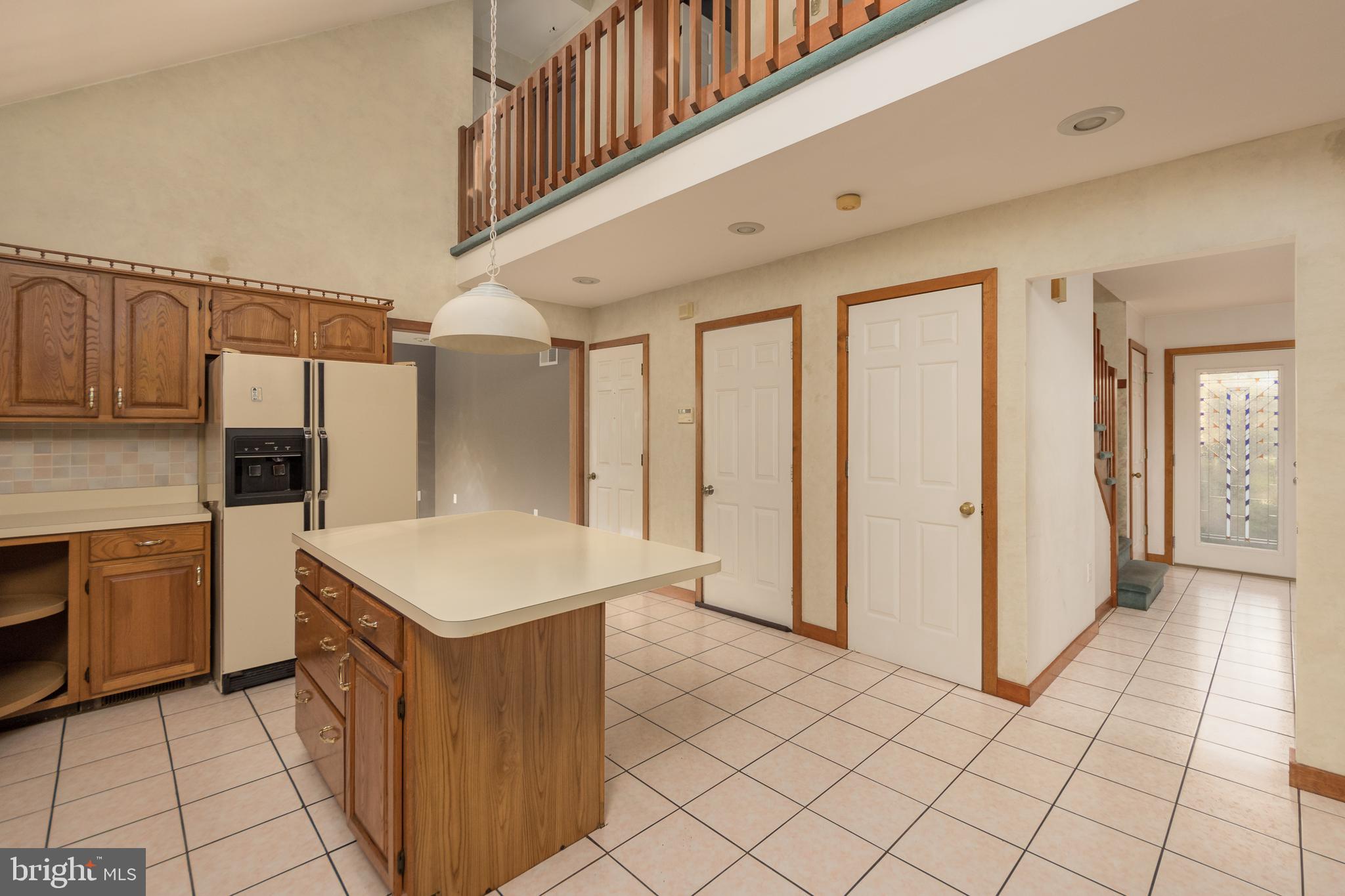 374 Ironstone Ridge Road Lancaster, PA 17603 - Photo 9 of 45
