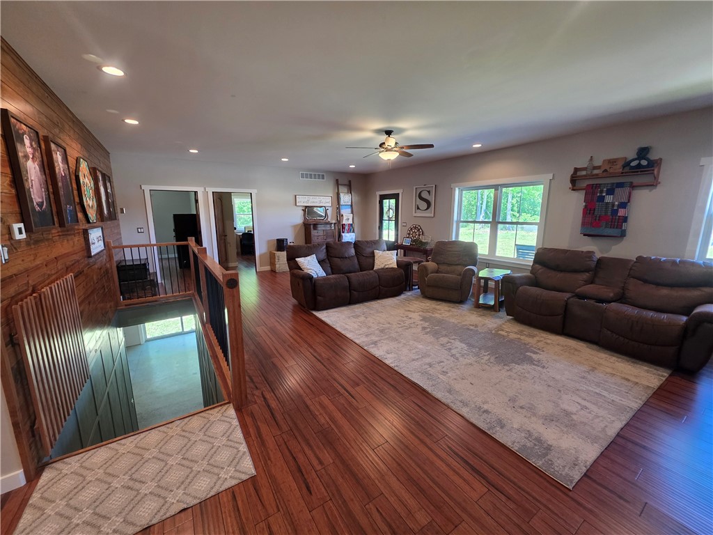3082 East 300 N Road Stewardson, IL 62463 - Photo 4 of 40