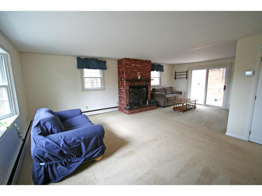 372 Boston Post Road Amherst, NH 03031 - Photo 12 of 36