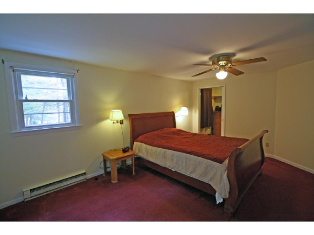 372 Boston Post Road Amherst, NH 03031 - Photo 14 of 36