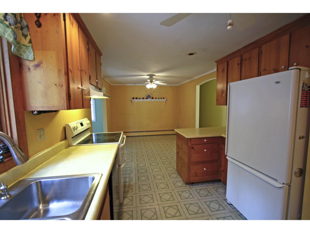 372 Boston Post Road Amherst, NH 03031 - Photo 6 of 36