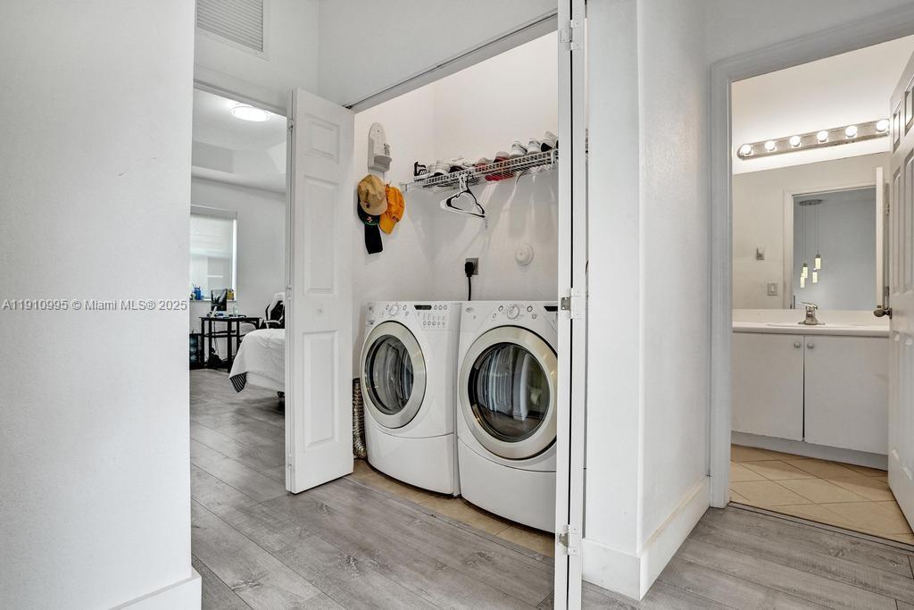 12931 Southwest 134th Terrace Miami, FL 33186 - Photo 19 of 33