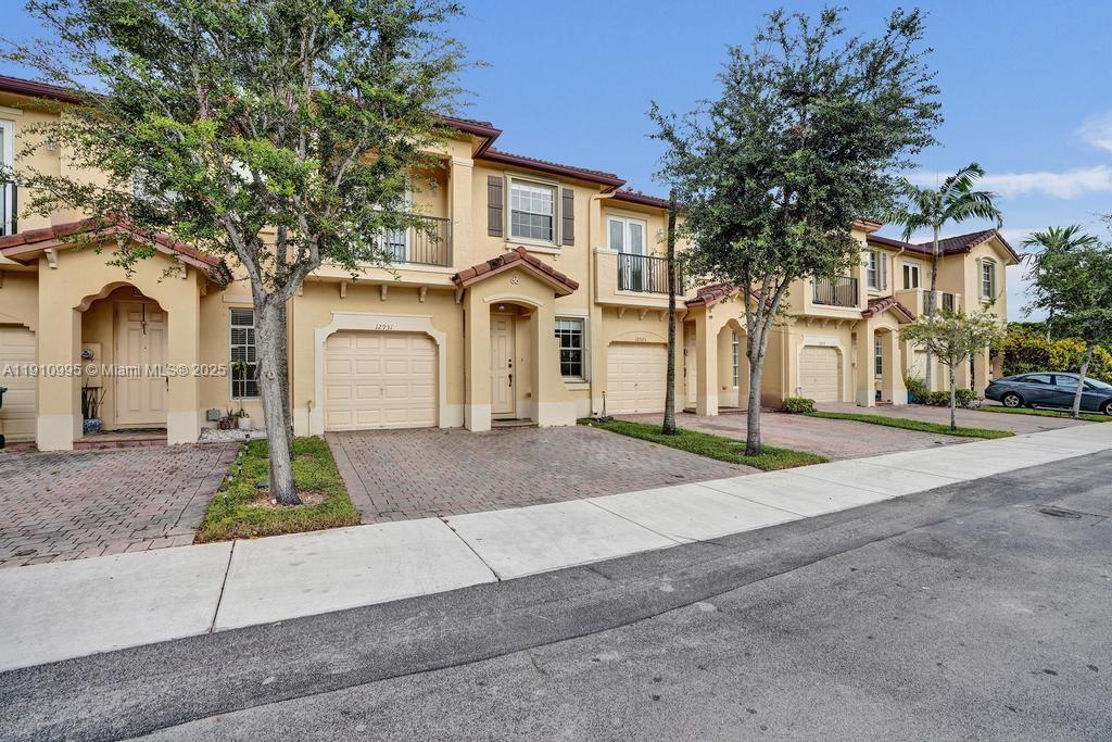 12931 Southwest 134th Terrace Miami, FL 33186 - Photo 2 of 33