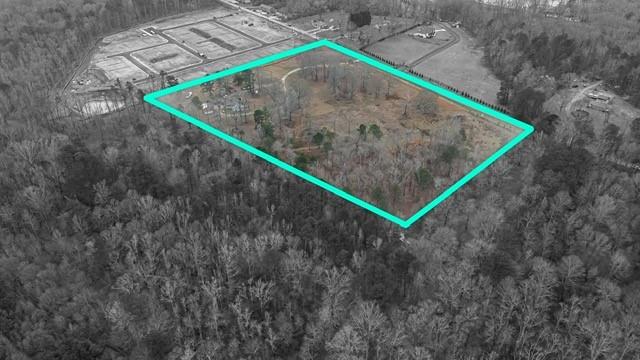 121 Mt Moriah Road Auburn, GA 30011 - Photo 7 of 13 a view of a backyard