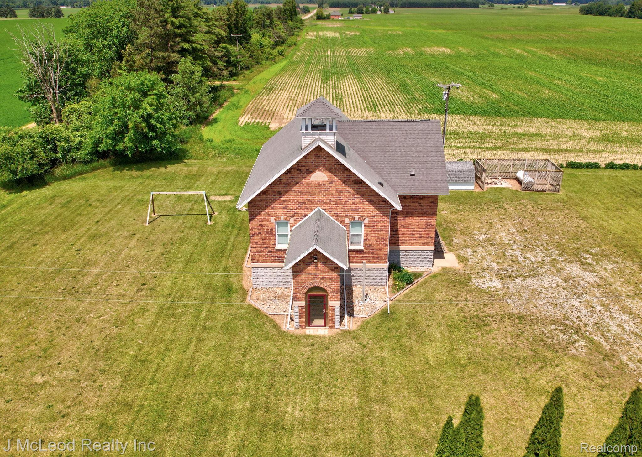 2515 East Akron Road Caro, MI 48723 - Photo 7 of 54 7-web-or-mls-2515 E Akron Rd-08.jpg