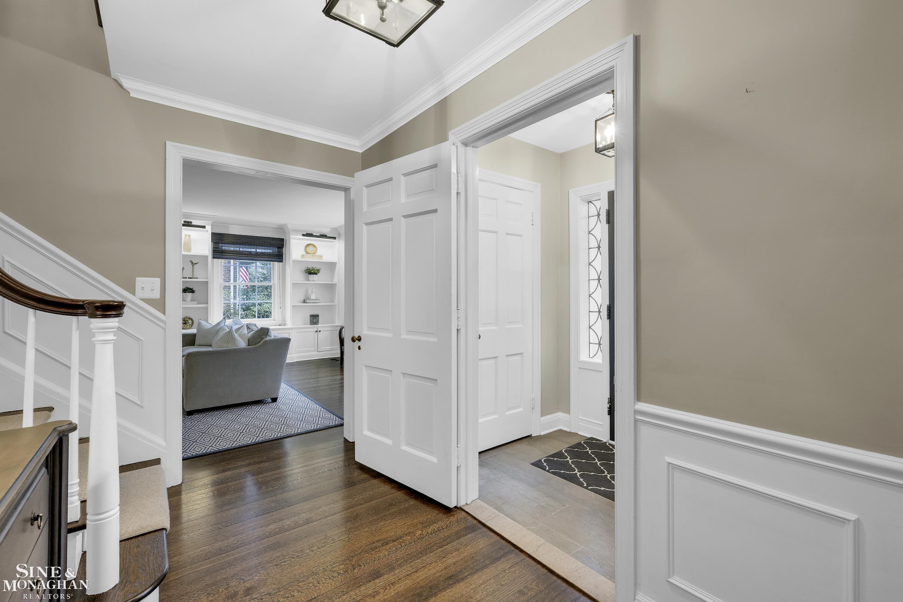 276 Cloverly Road Grosse Pointe Farms, MI 48236 - Photo 3 of 75