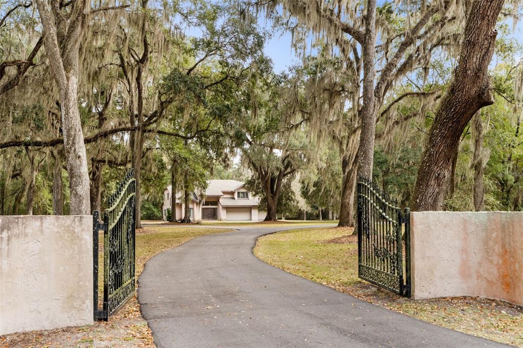 12221 Southwest 16 Street Micanopy, FL 32667 - Photo 2 of 35