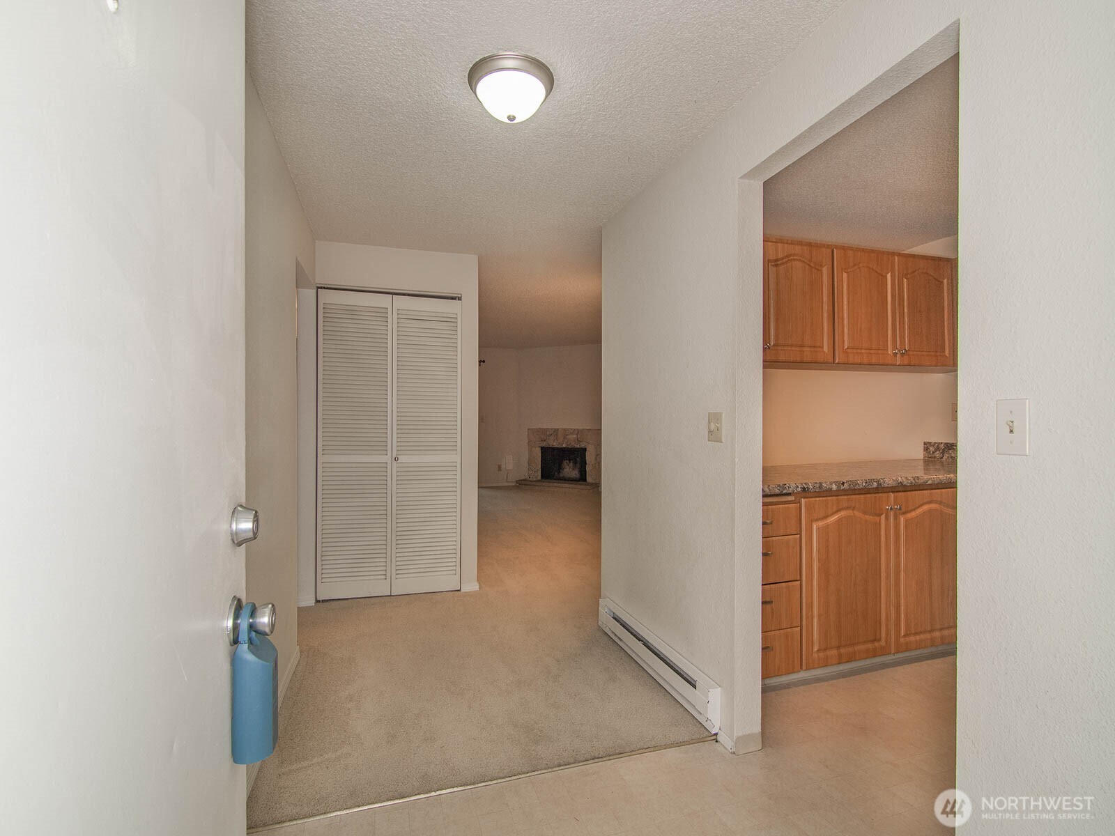 14527 Northeast 40th Street, Unit G204 Bellevue, WA 98007 - Photo 2 of 17