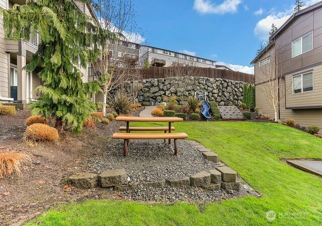 1325 Seattle Hill Road, Unit C2 Bothell, WA 98012 - Photo 25 of 26 a garden with sitting area