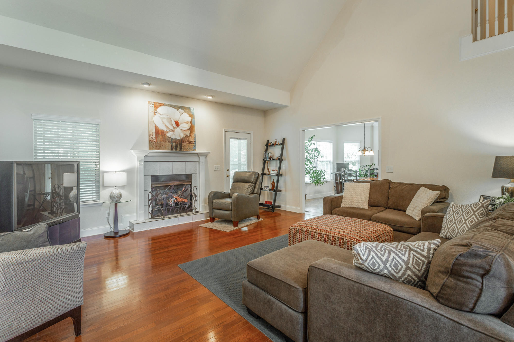 102 Will Ridge Drive Ringgold, GA 30736 - Photo 5 of 66 Living Room