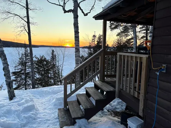 $479,000 | 15 Lakefront Lane, Unit 6, Rangeley, ME 04970