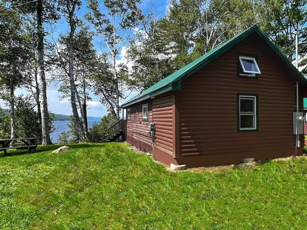 $469,000 | 15 Lakefront Lane, Unit 6, Rangeley, ME 04970