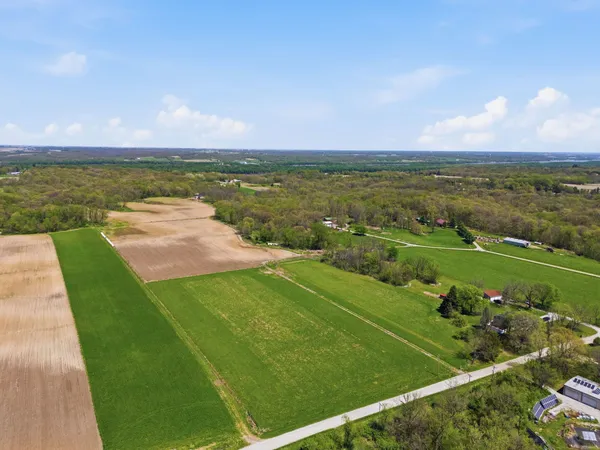 $100,000 | 16513 99th Avenue West, Illinois City, IL 61259