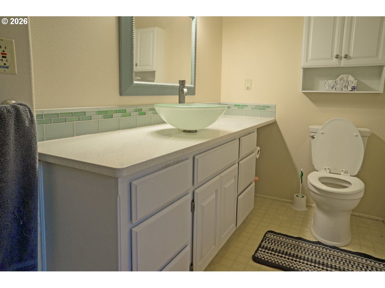 Undisclosed Address Rogue River, OR 97537 - Photo 11 of 34 En Suite Bathroom