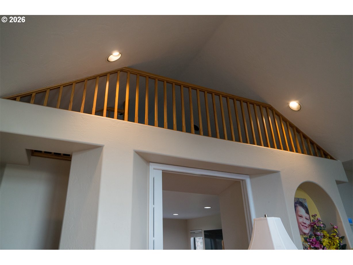 Undisclosed Address Rogue River, OR 97537 - Photo 16 of 34 Loft