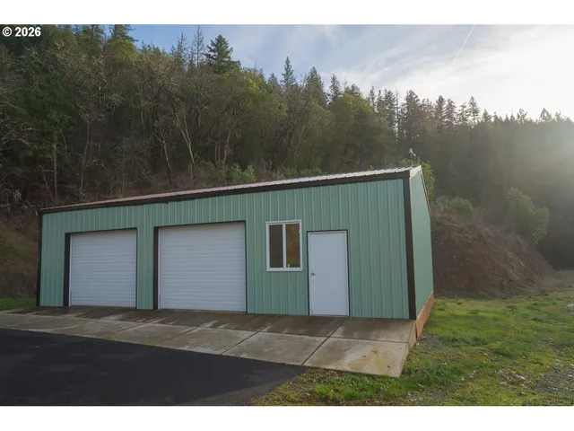 $650,000 | Undisclosed Address, Rogue River, OR 97537