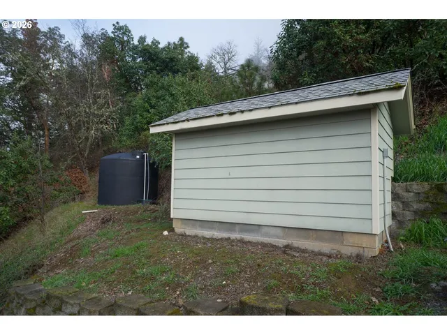$650,000 | Undisclosed Address, Rogue River, OR 97537