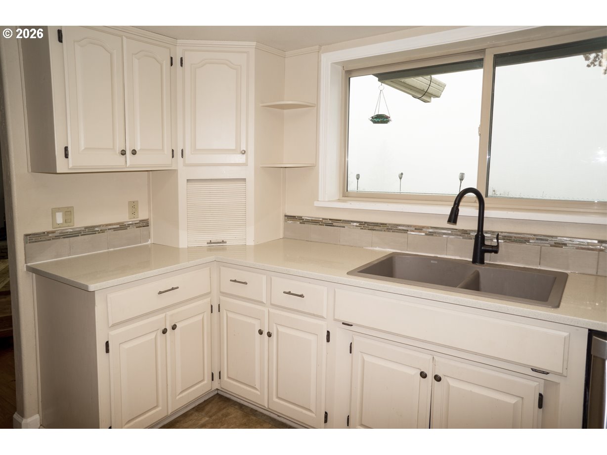 Undisclosed Address Rogue River, OR 97537 - Photo 6 of 34