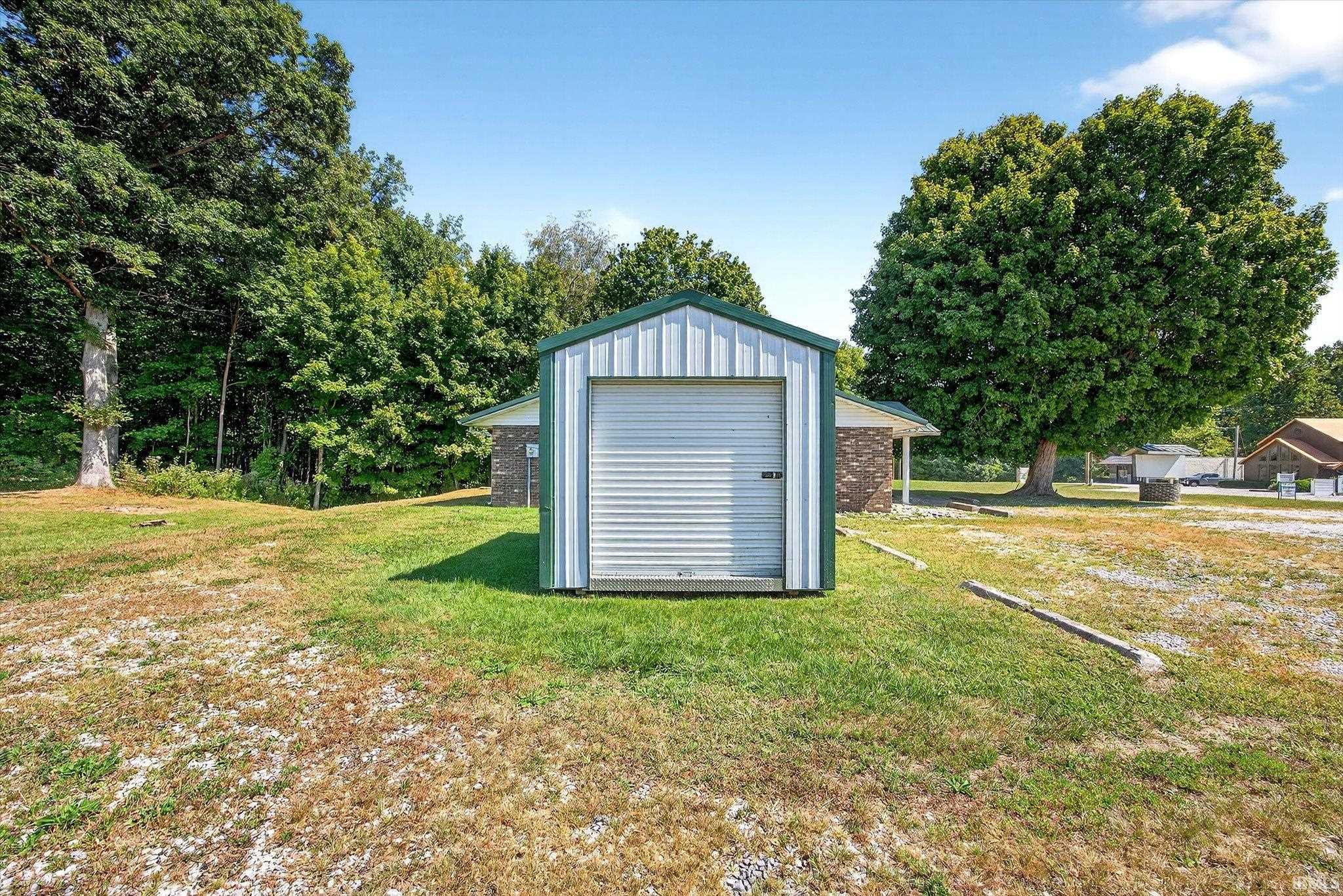 2082 West State Road Bloomfield, IN 47424 - Photo 21 of 34