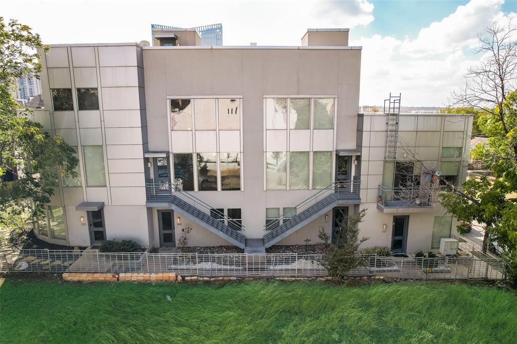 959 West Bluff St Unit 105  