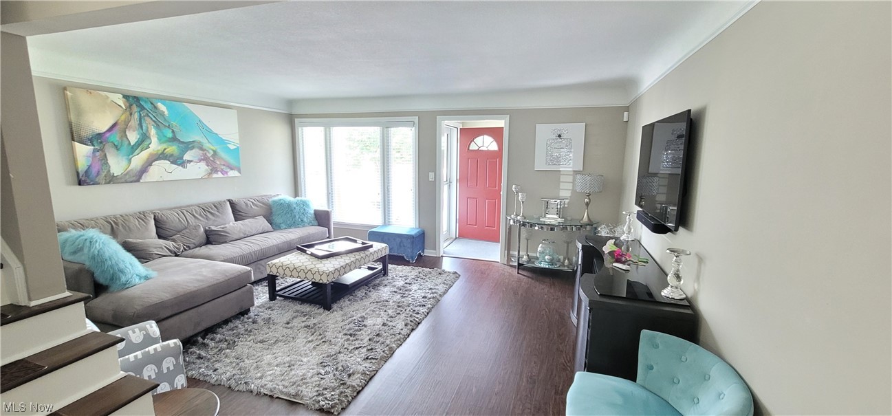 4158 Verona Road Cleveland, OH 44121 - Photo 3 of 24 Gallery Image 3