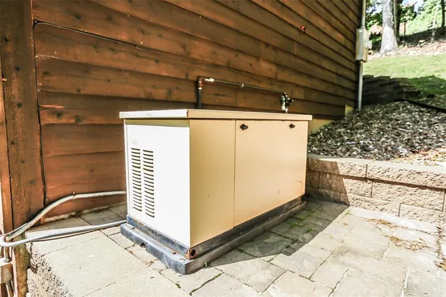 $1,150,000 | 1362 Hillsboro Road, High Ridge, MO 63049