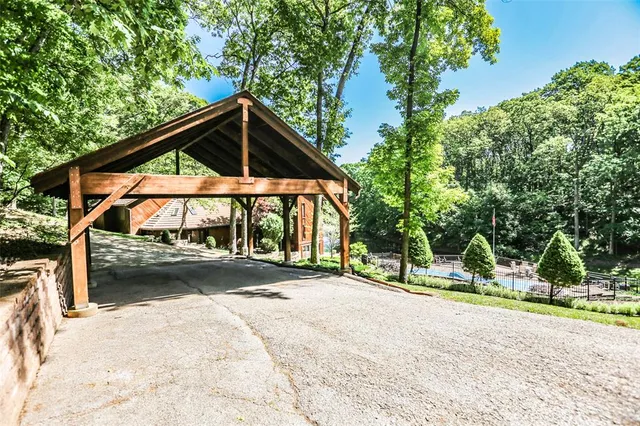 $1,150,000 | 1362 Hillsboro Road, High Ridge, MO 63049