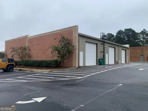 $3,000 | 435 Loganville Highway, Unit 300, Winder, GA 30680