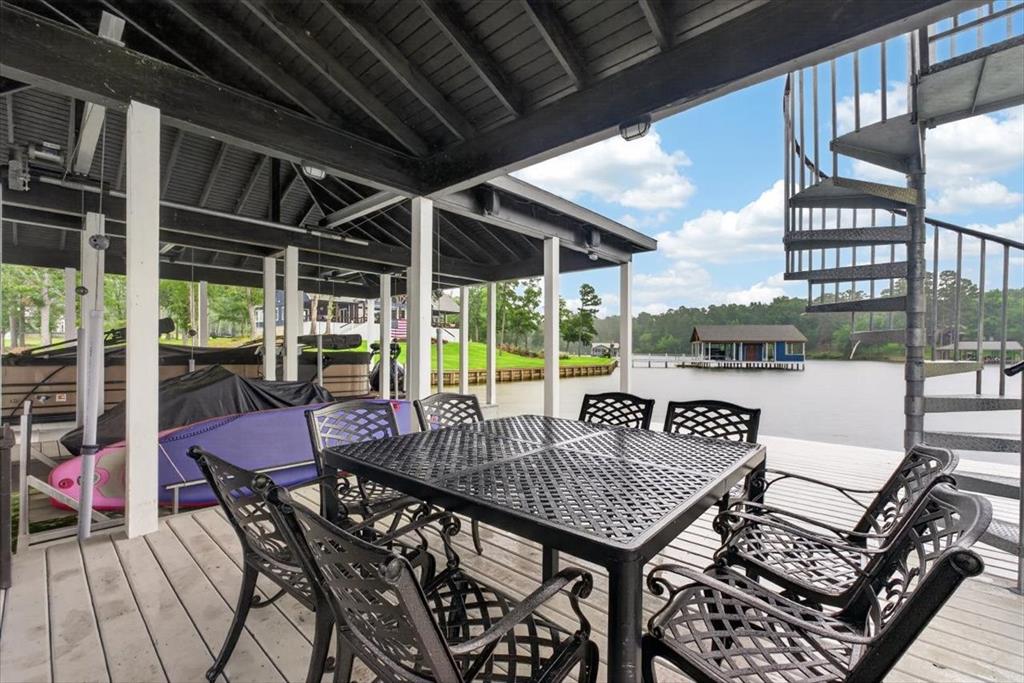 145 Private Road Pittsburg, TX 75686 - Photo 29 of 40 Boathouse Dining for 8