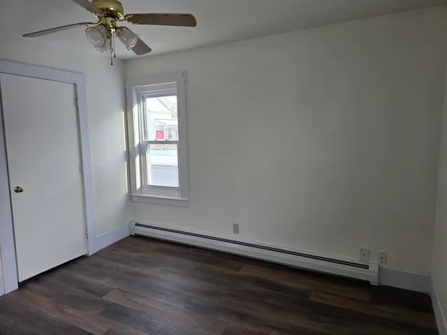 $1,400 | 147-149 Laurel Street, Unit 2, Newport, NH 03773