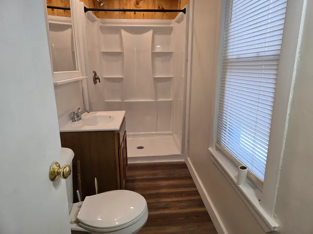 $1,400 | 147 Laurel Street, Unit 2, Newport, NH 03773