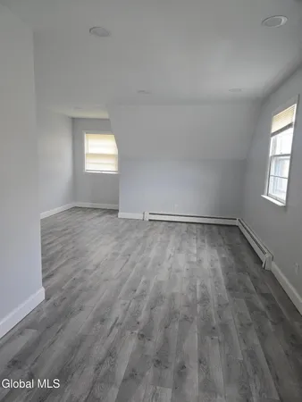 $2,100 | 86 Hackett Boulevard, Unit 2, Albany, NY 12209