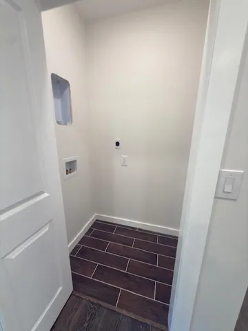 a view of utility room