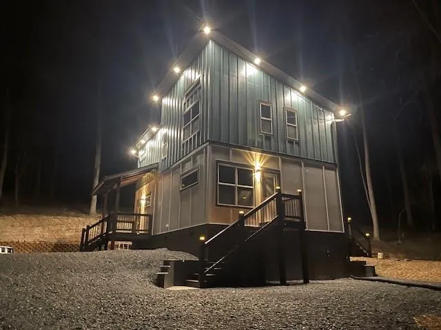 a room with lots of lights