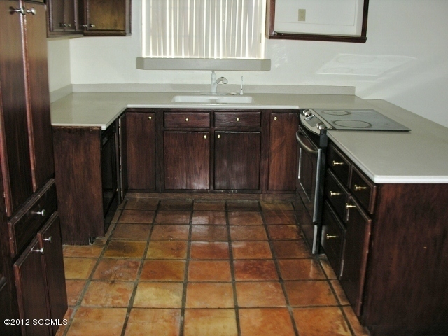 364 Tuna Court Rio Rico, AZ 85648 - Photo 8 of 38