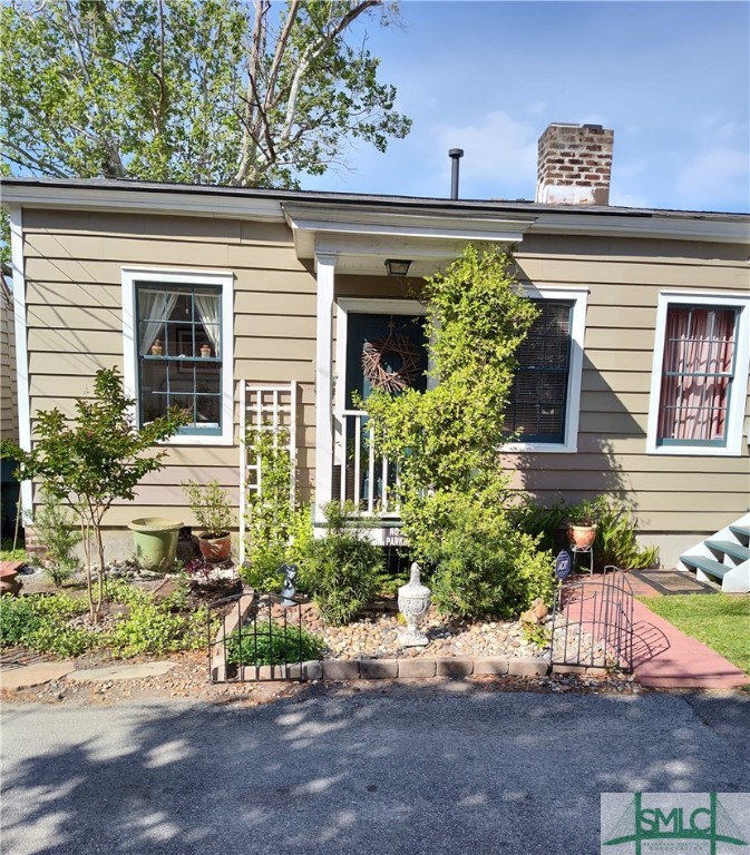 542 East Charlton Ln  