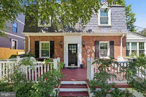 $1,149,000 | 6010 34th Place Northwest, Washington, DC 20015