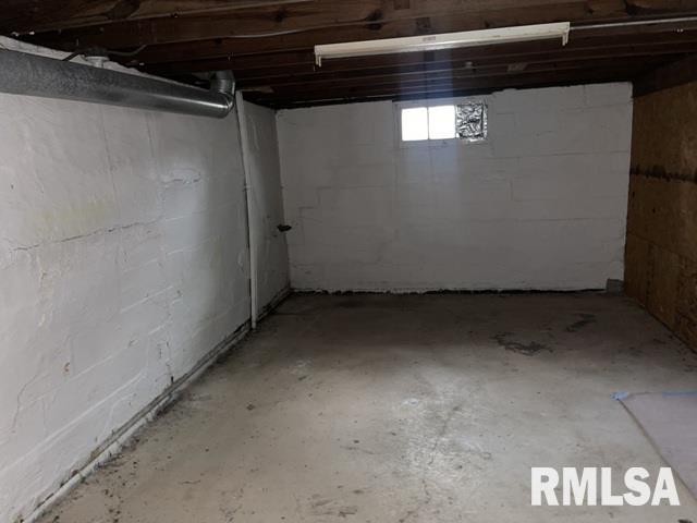 2104 East Whitmer Street Decatur, IL 62521 - Photo 12 of 16