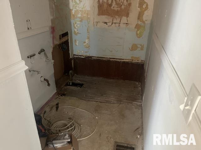 2104 East Whitmer Street Decatur, IL 62521 - Photo 7 of 16